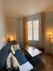 Bibliothèque sur mesure avec bureau intégré Colombes_92700
